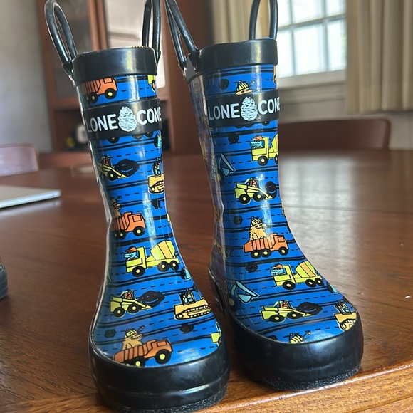 Lone Cone rain boots - Picture 3 of 5